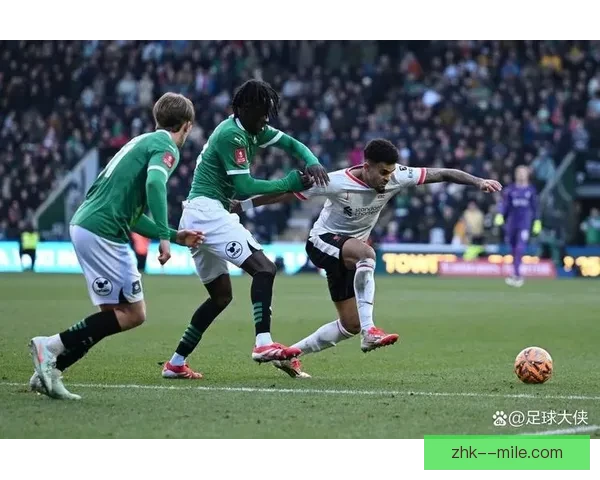 热刺签下利兹联主力中场 2025夏季转会大动作开启